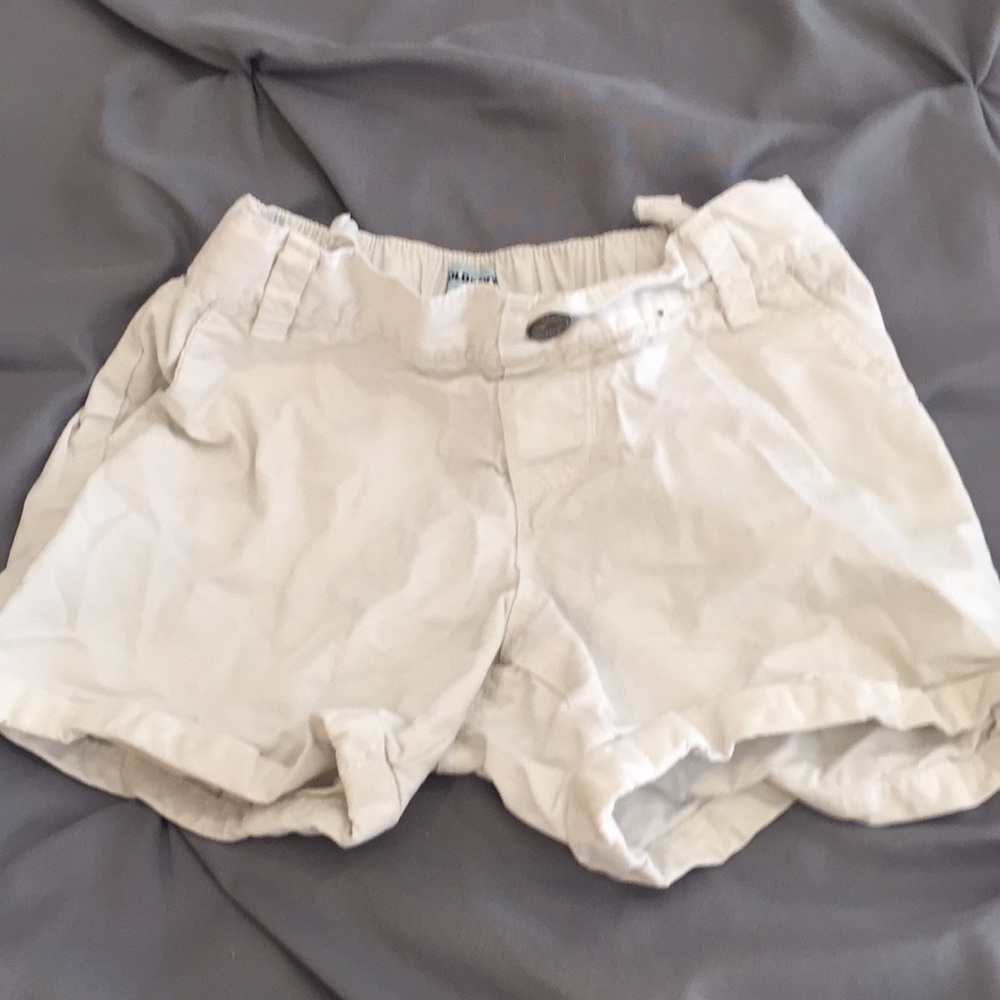 White Old Navy shorts